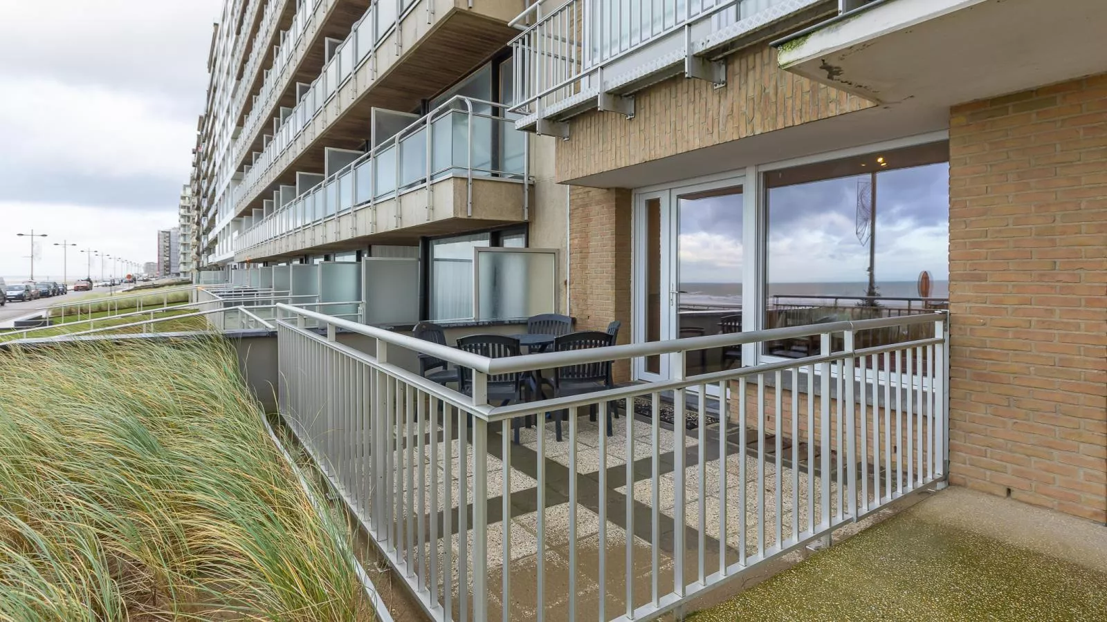 Sun Beach - 0001 + box 82 (Green Garden)