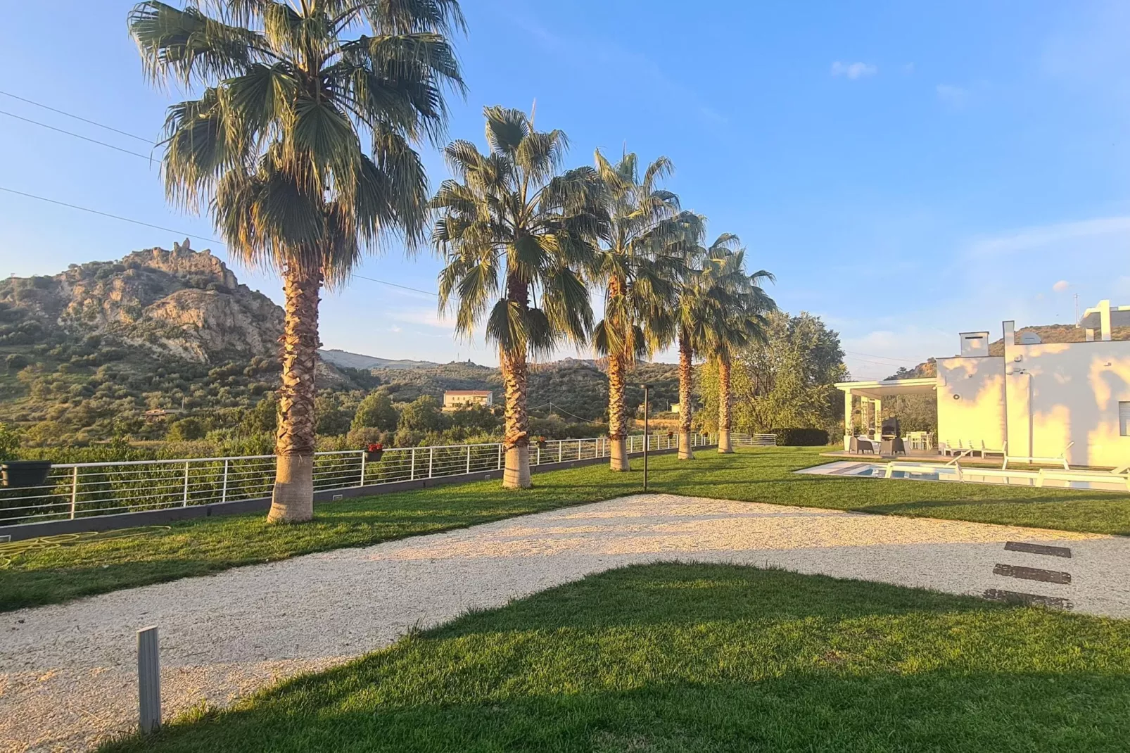 Villa Leonforte-View summer