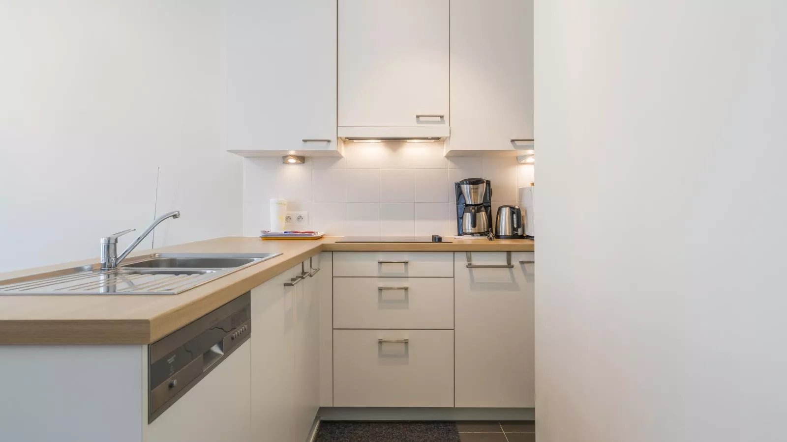 Ensor II - 0201-Küche