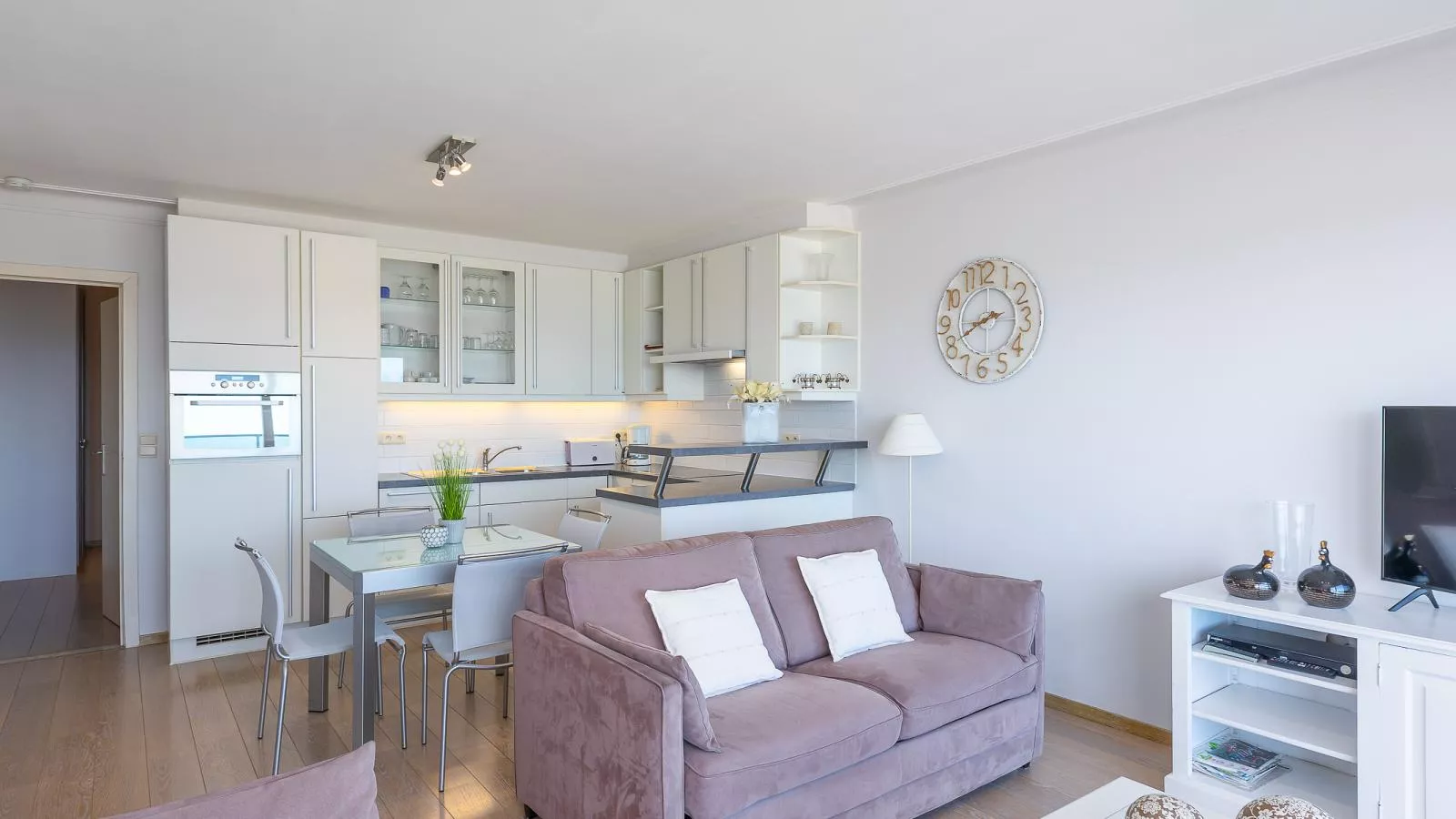 Romanza - 0405 + park.38-Living room