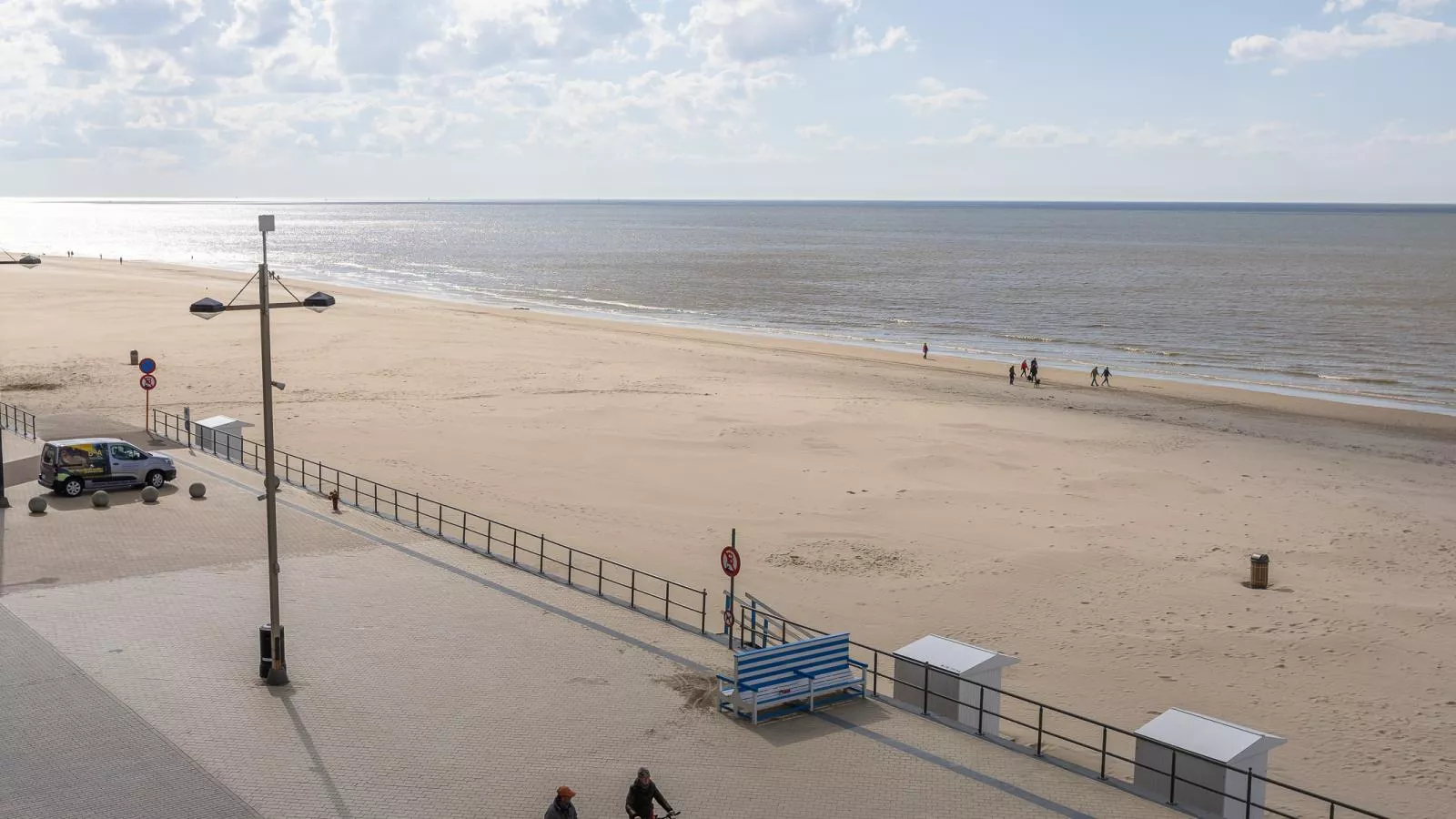 2000 - 0302 + park. 3-Outdoor