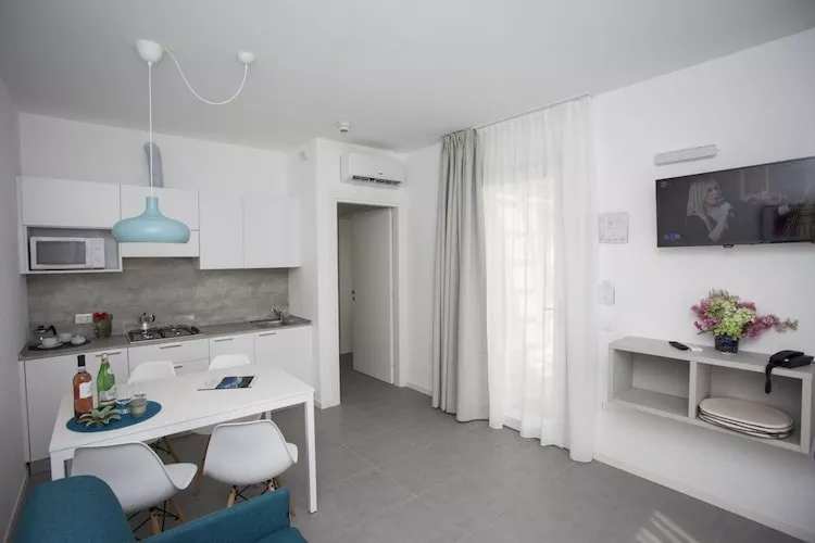 Sisan Family Resort Cisano di Bardolino - App 4 pax-Wohnzimmer