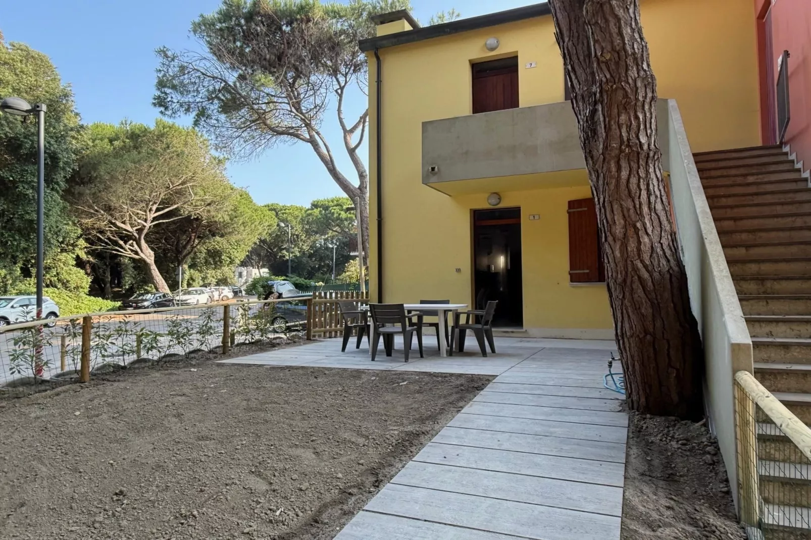 Germana trilo – 1 -Außenbereich Sommer