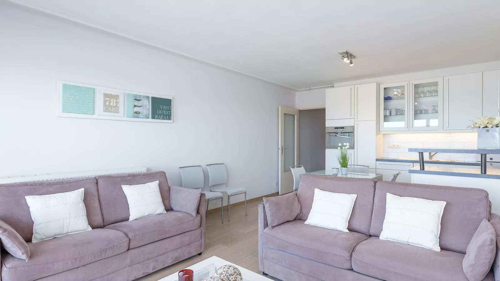 Romanza - 0405 + park.38-Living room