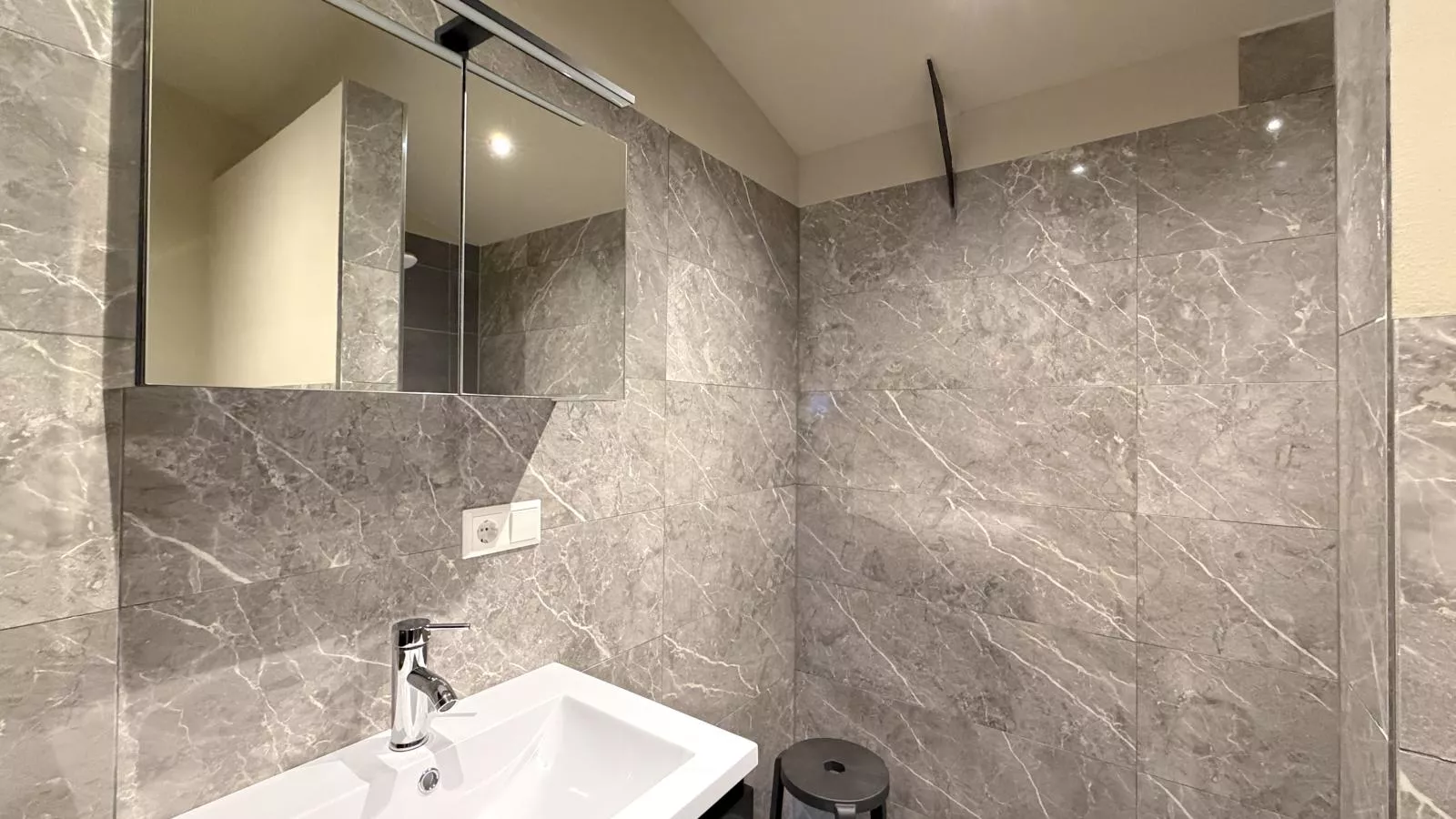 Sientjeshof 1-Badezimmer