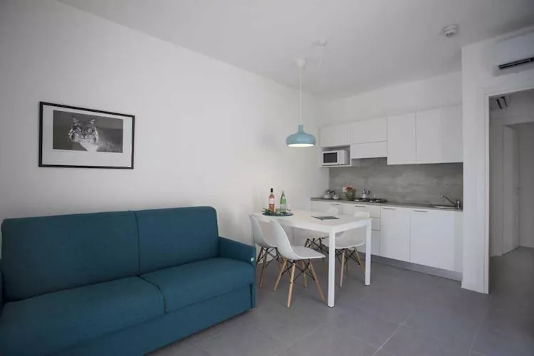 Sisan Family Resort Cisano di Bardolino - App 2 pax-Wohnzimmer