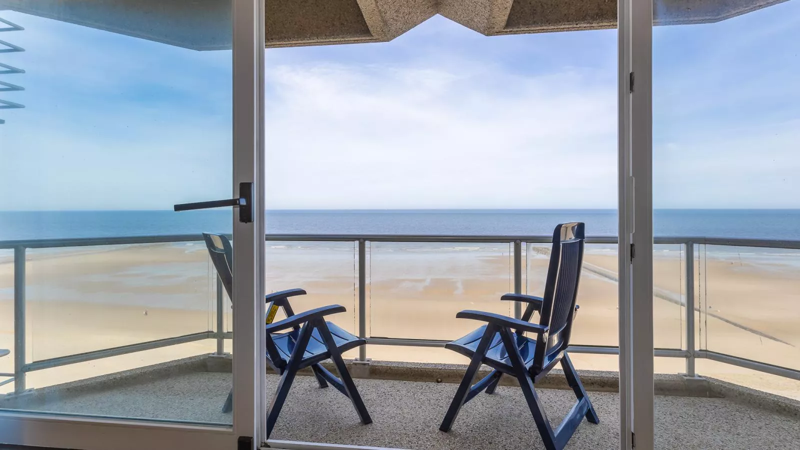 Mistral - 0901-Outdoor