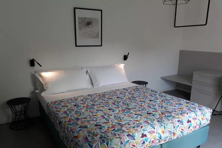 Sisan Family Resort Cisano di Bardolino - App 5 pax-Schlafzimmer