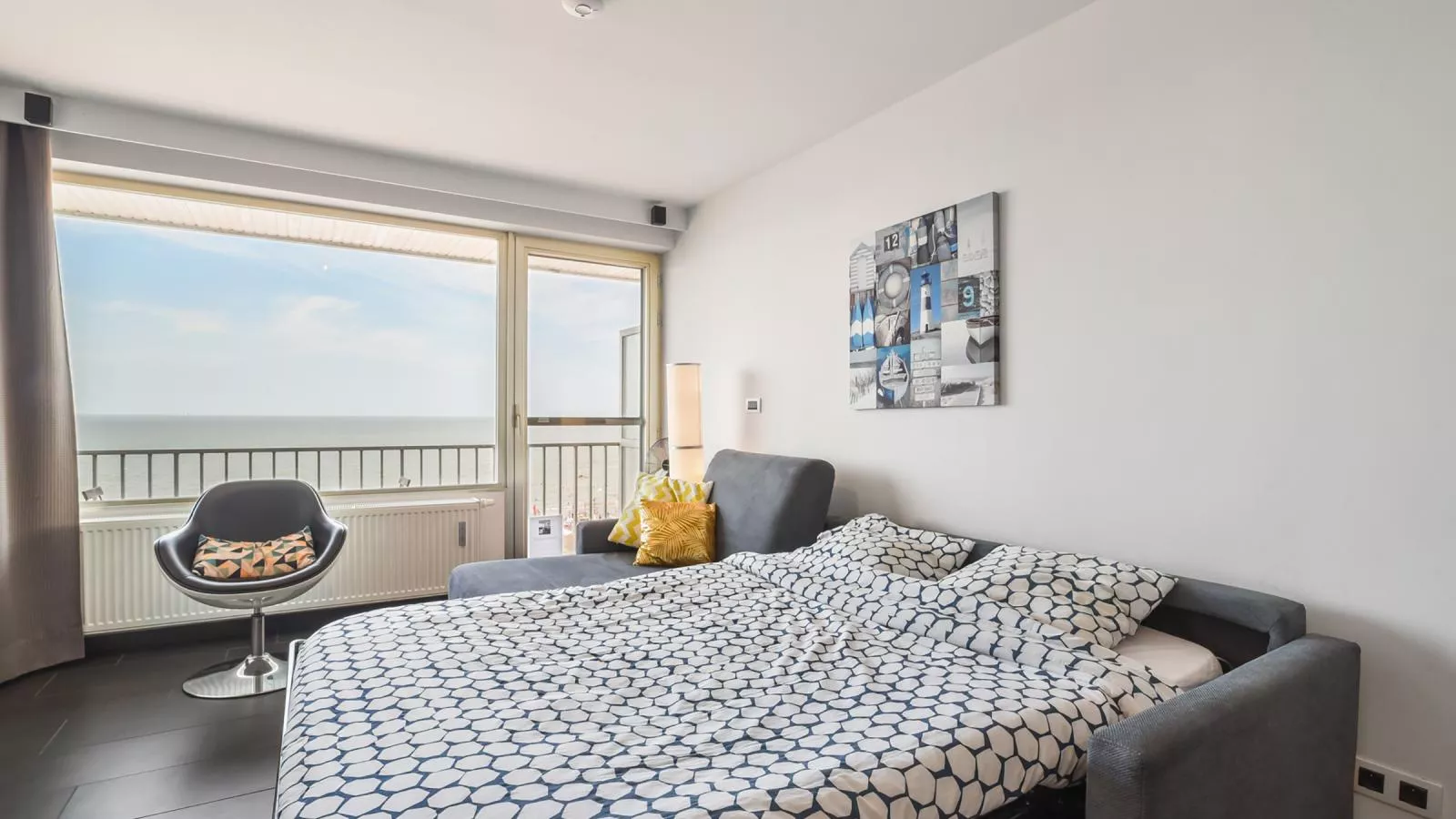 Godderis - 48H-Living room