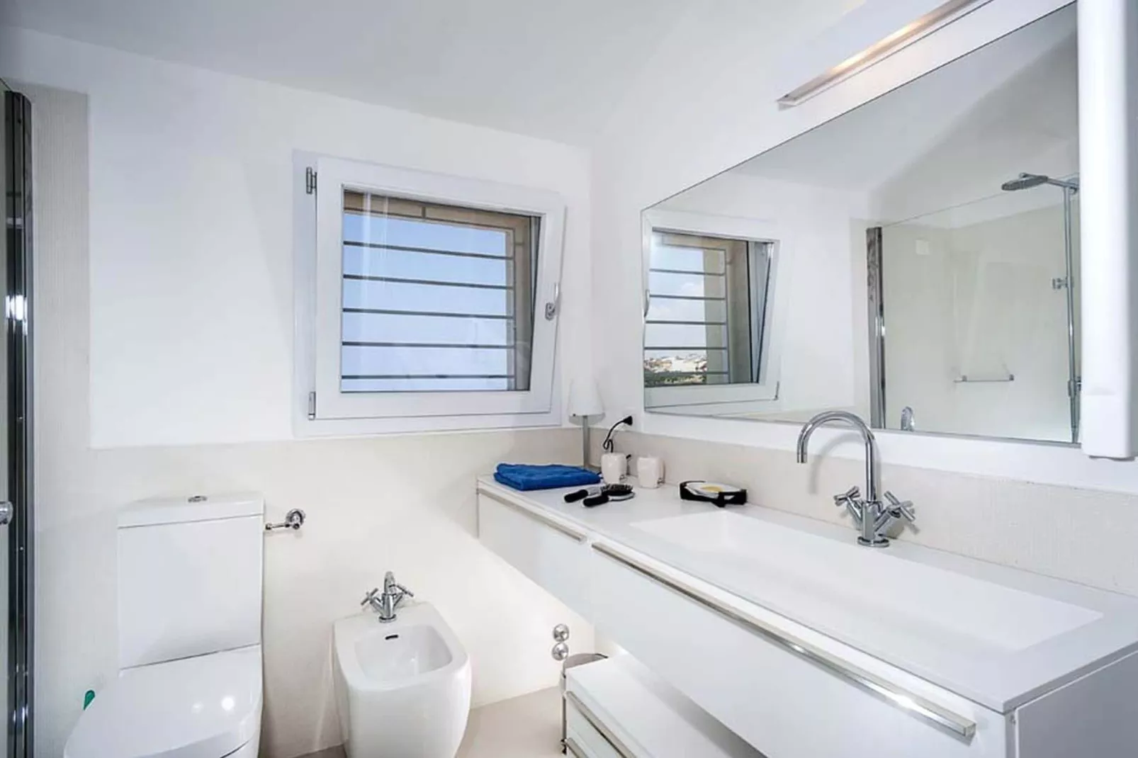Capo Passero Otto-Bathroom
