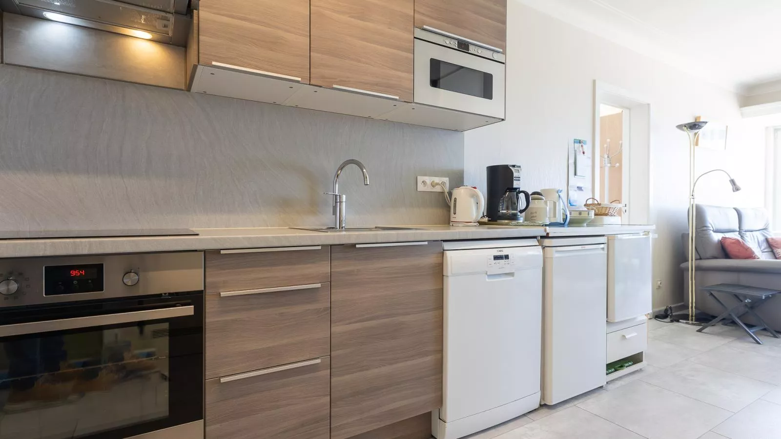 2000 - 0302 + park. 3-Kitchen