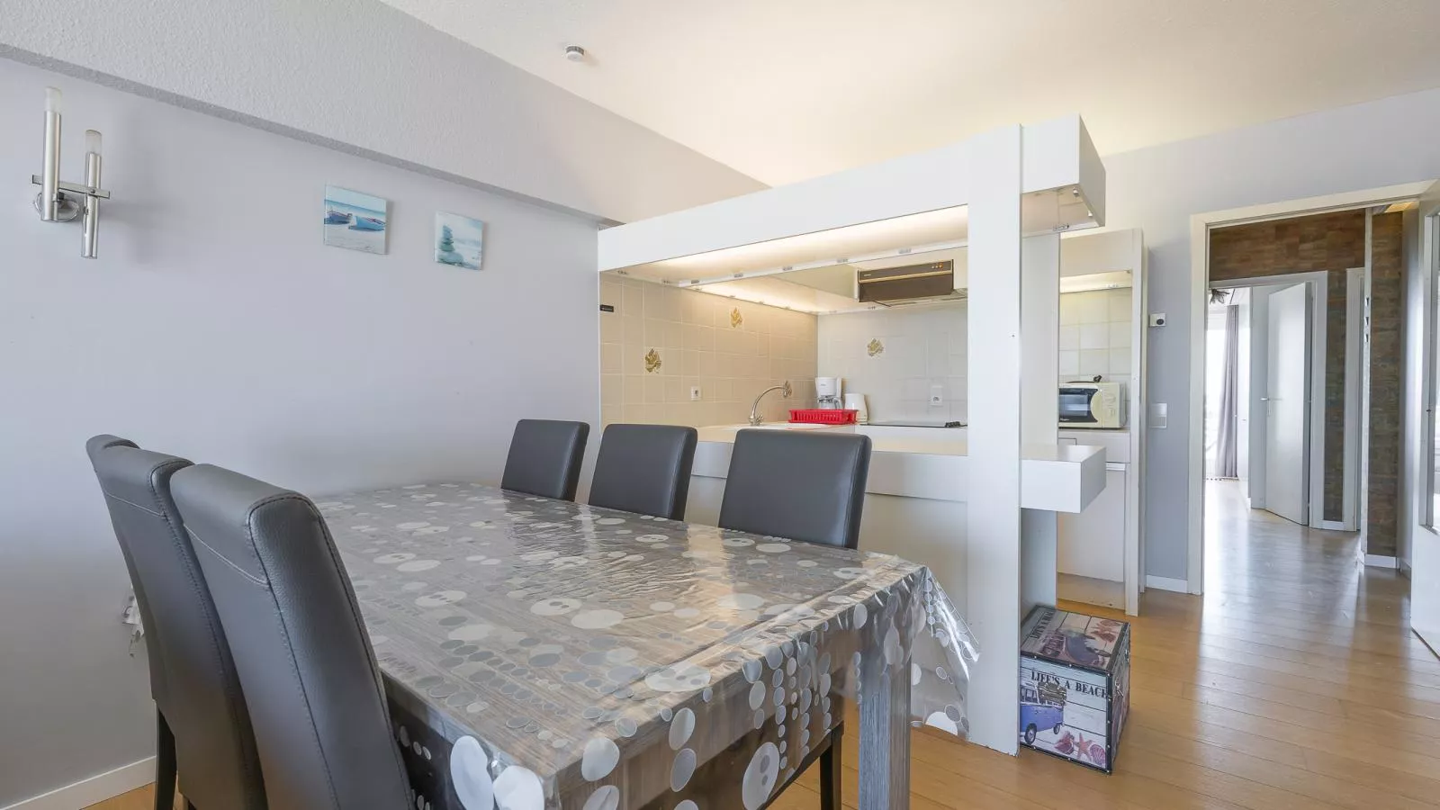 Manager  - 0511 + park. 33-Wohnzimmer