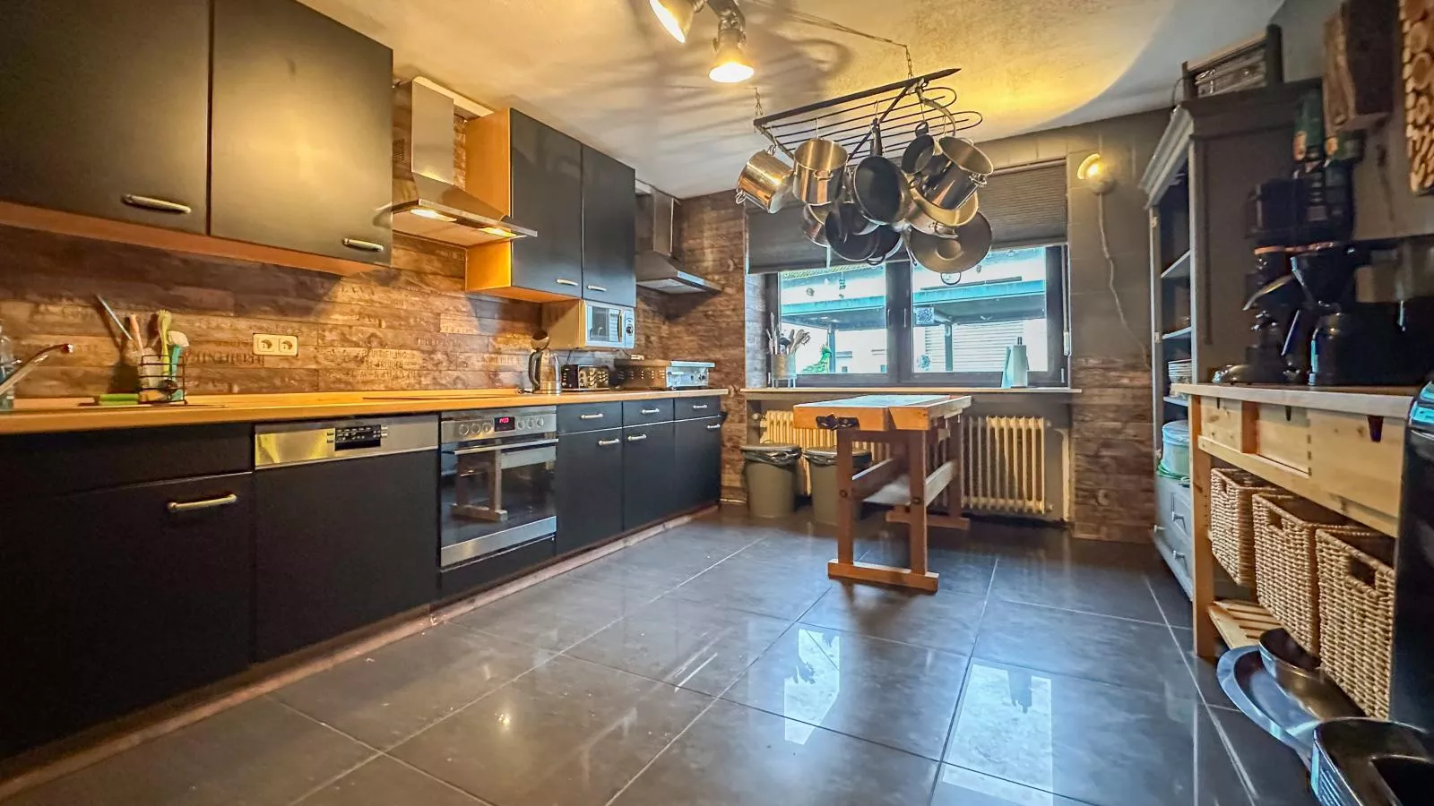 Großlangenfeld-Küche