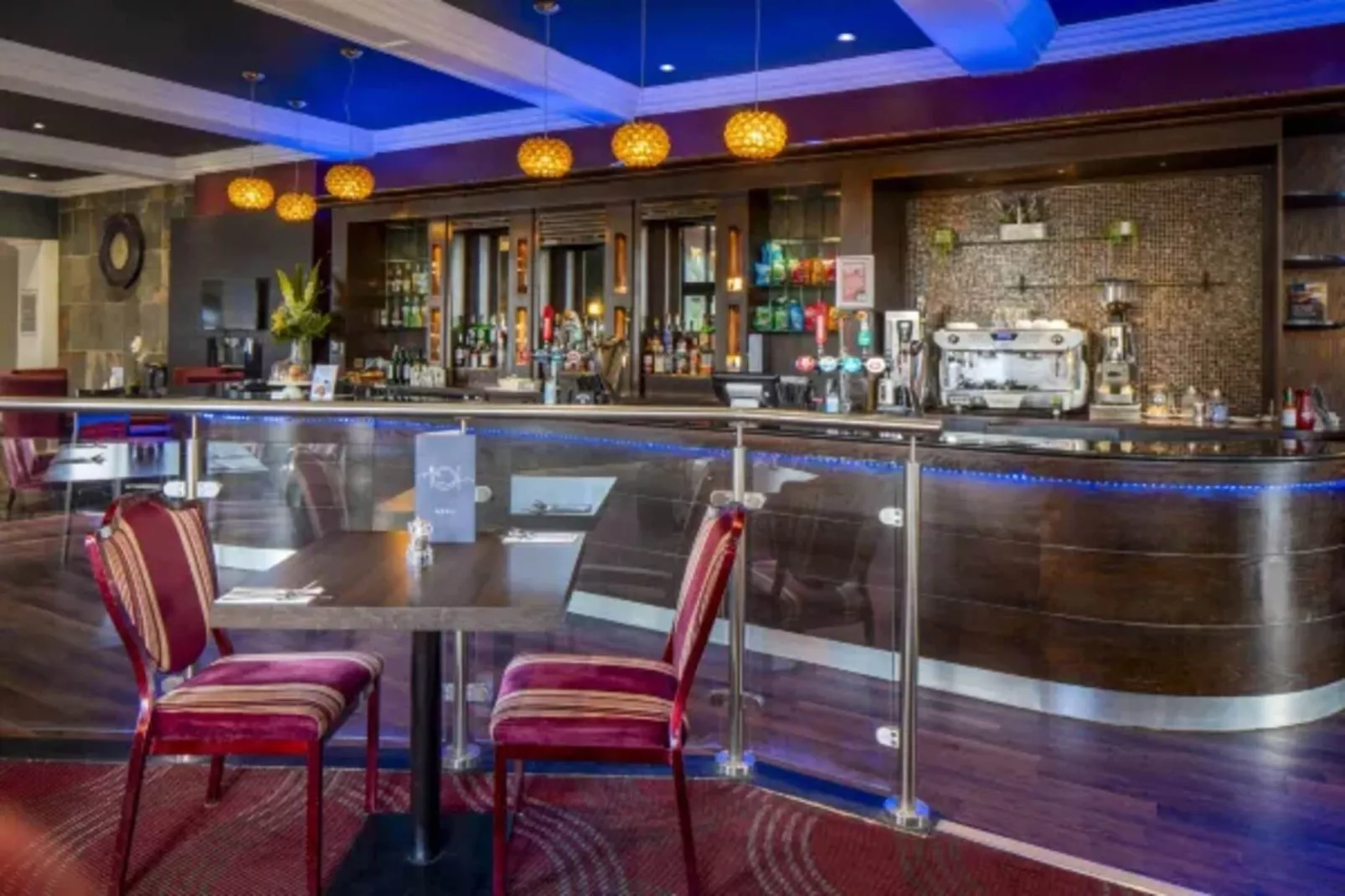 Standard King Room-Salle à manger