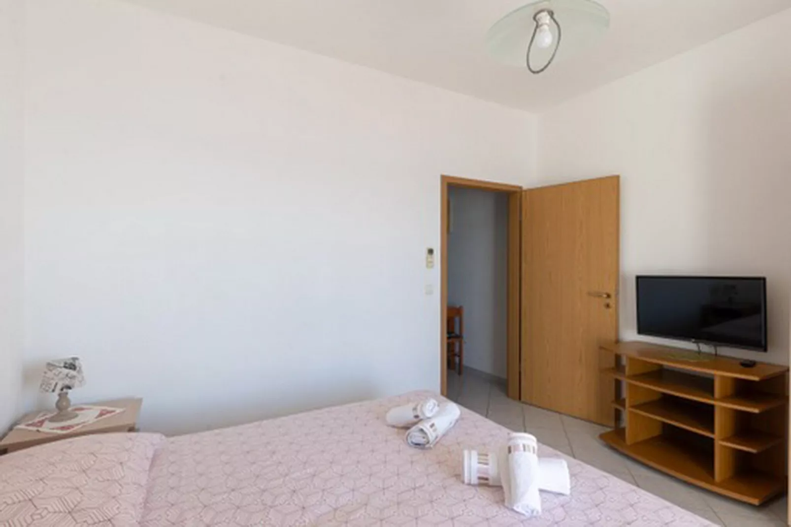 House Rašica - One Bedroom Apartment with Terrace and Sea view (2)-Bedroom