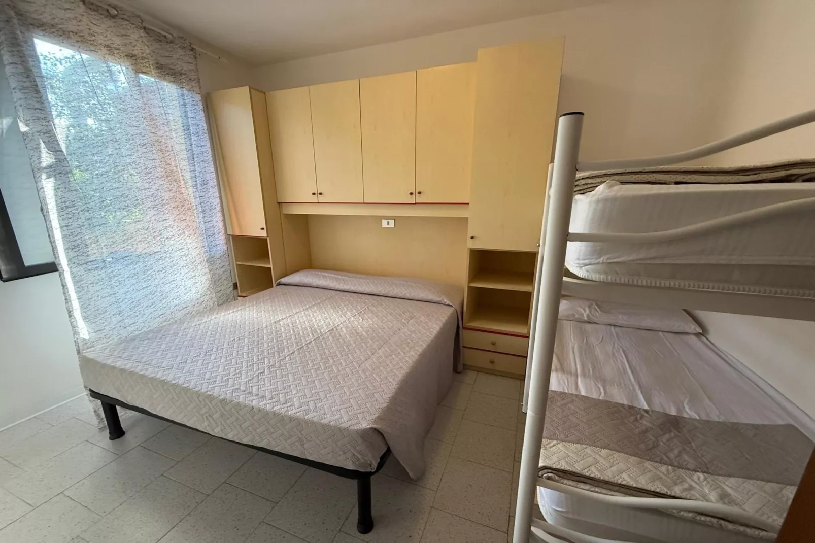 Germana trilo – 1 -Schlafzimmer