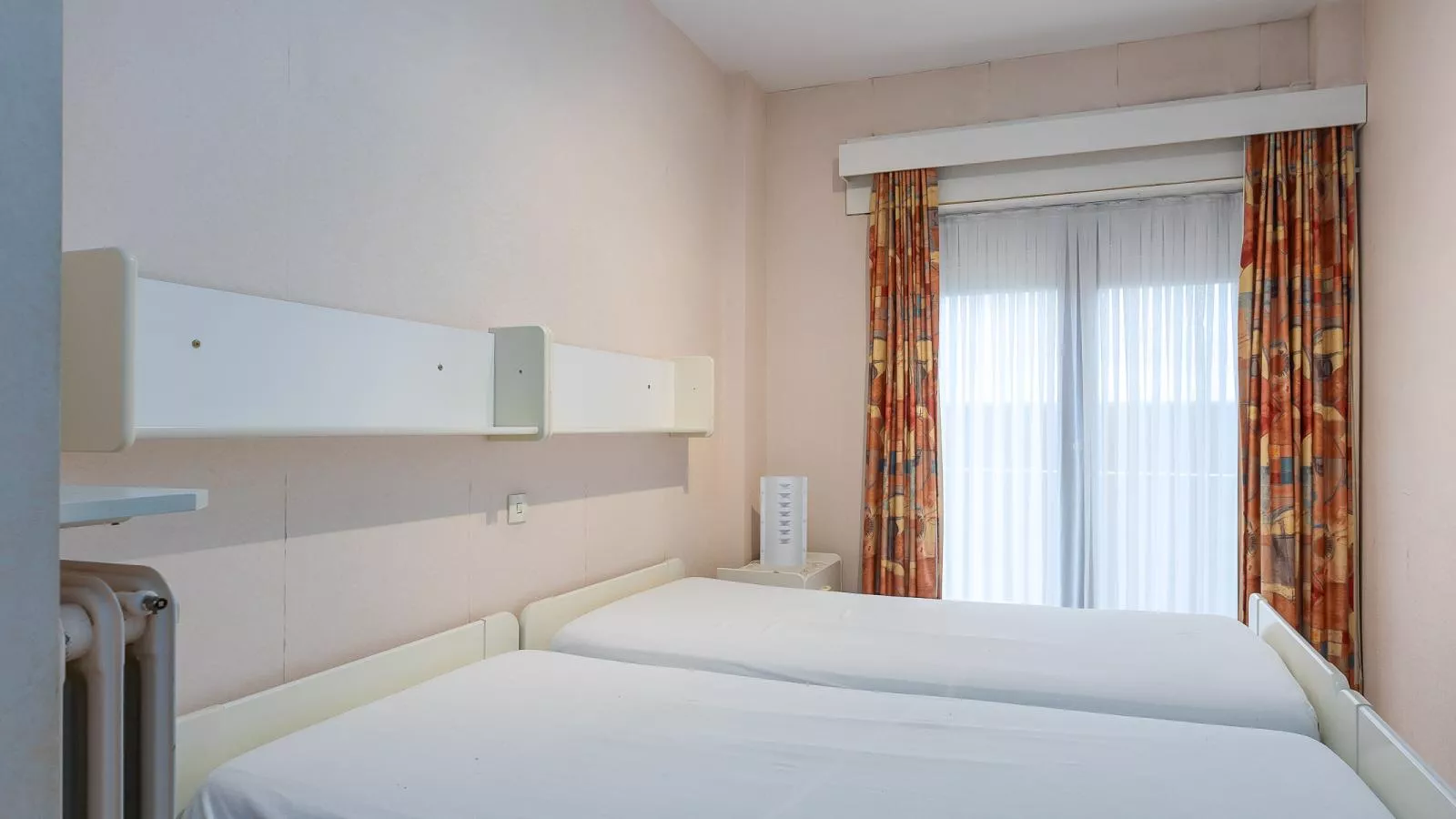 Sun Beach - 0001 + box 82 (Green Garden)-Schlafzimmer