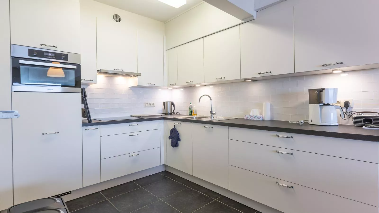 Sydney - 0902 + park. KTY250-Küche