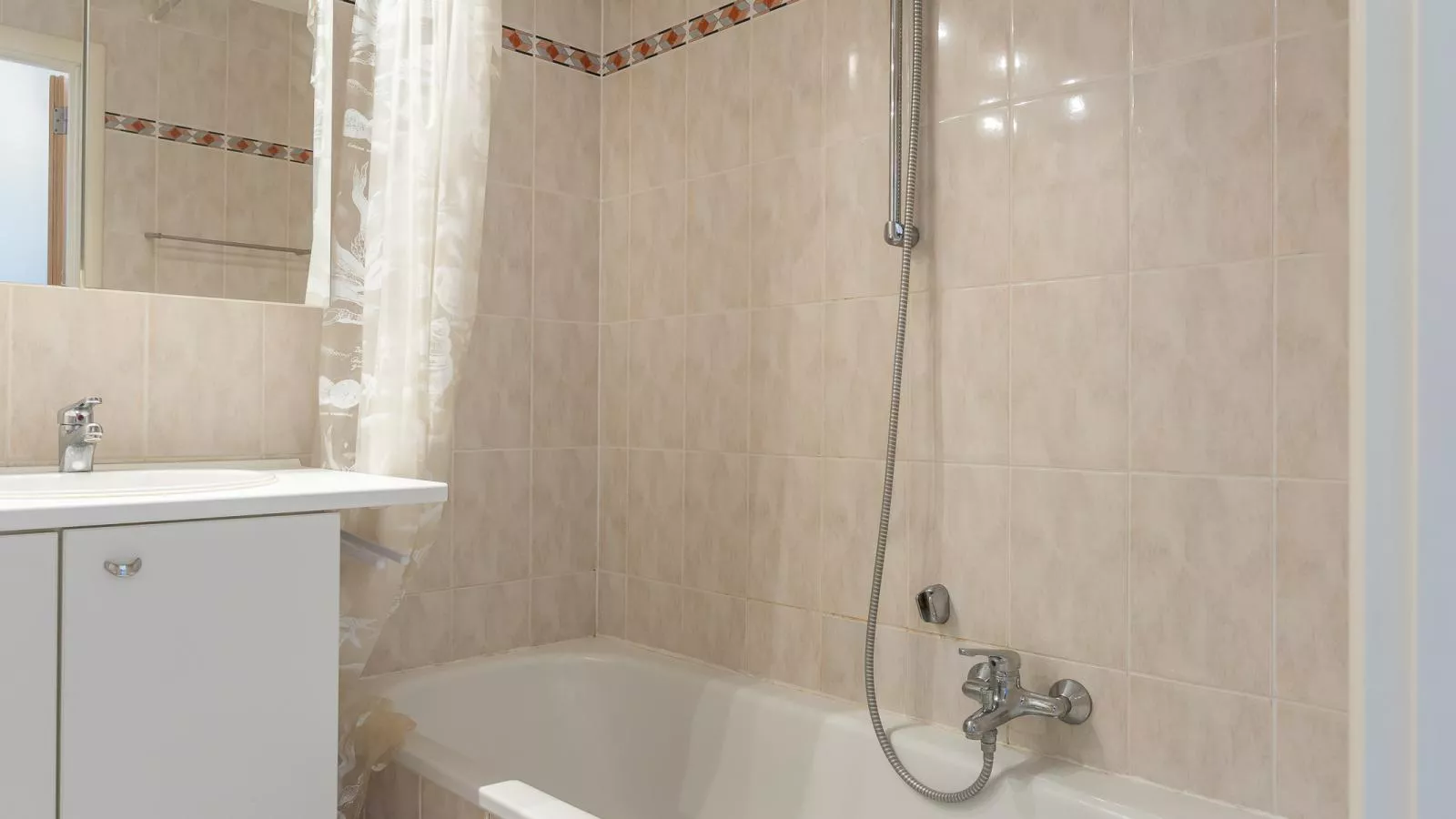 Viking - 0508-Bathroom