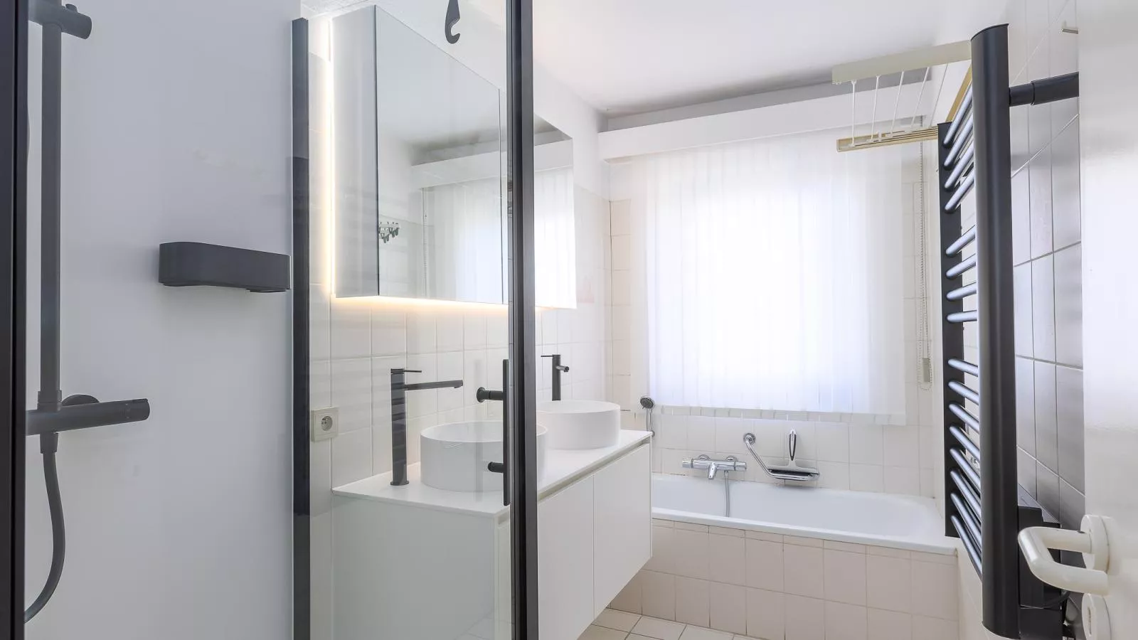 Twins - 0503 + park. 10-Badezimmer