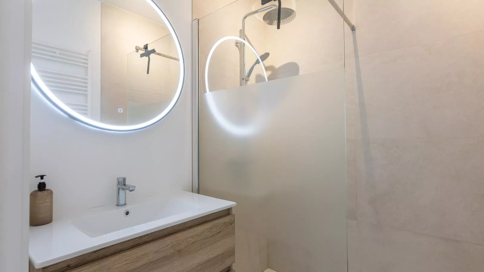 Omnia 7 - 0103 + park. 5-Badezimmer