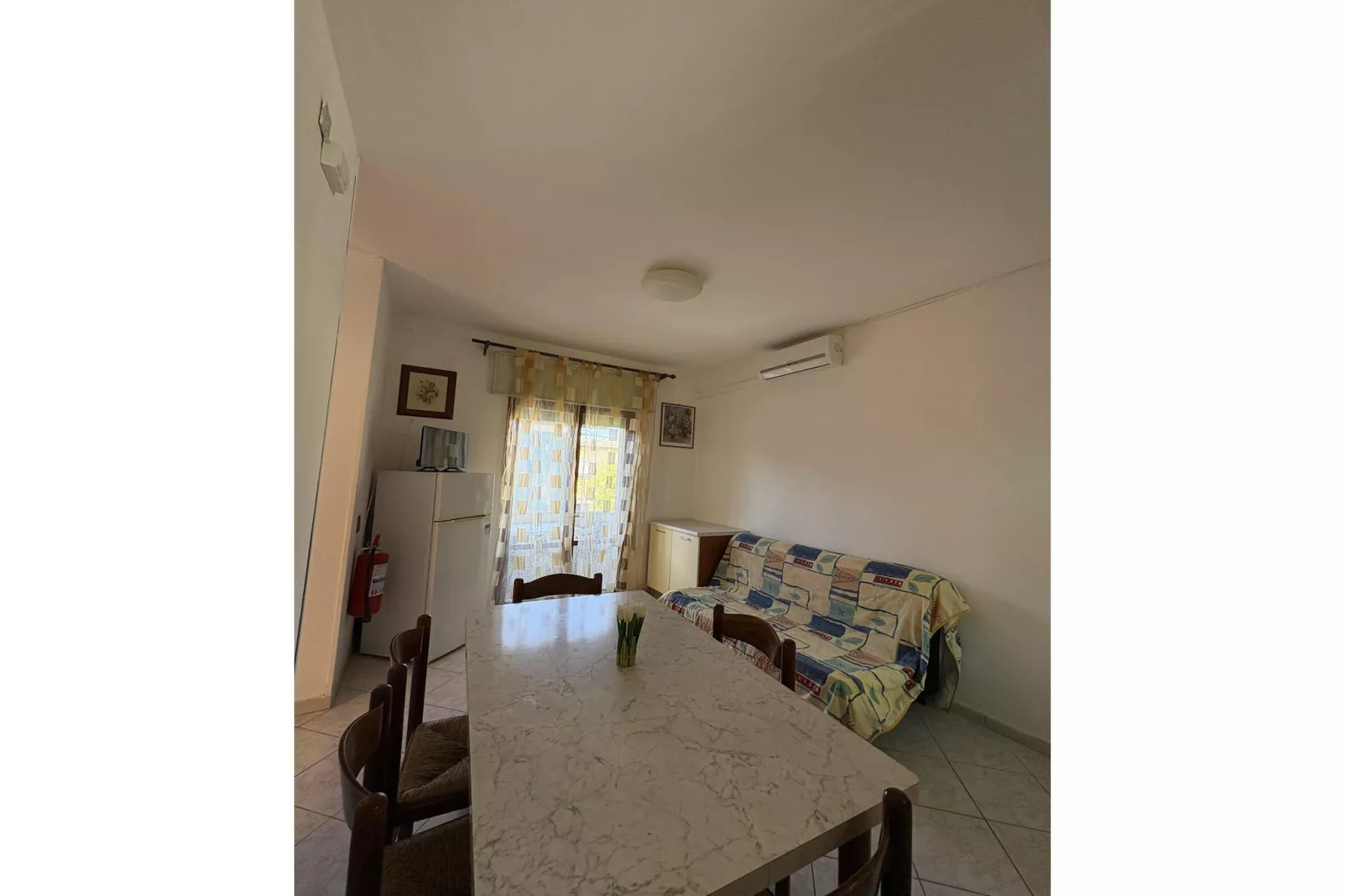 Susy trilo – 6 -Living room