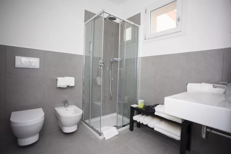 Sisan Family Resort Cisano di Bardolino - App 5 pax-Badezimmer