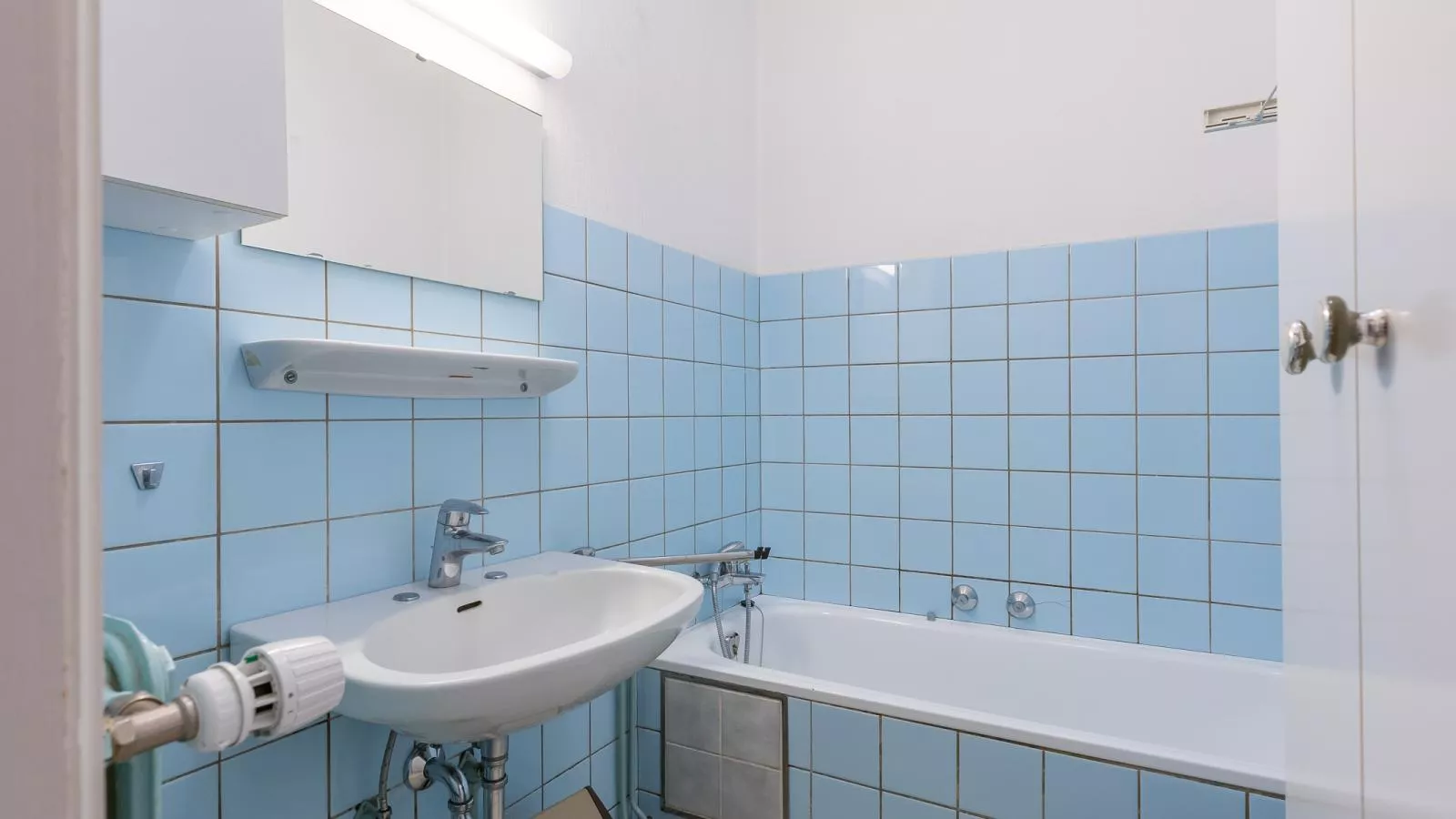 Sun Beach - 0001 + box 82 (Green Garden)-Badezimmer