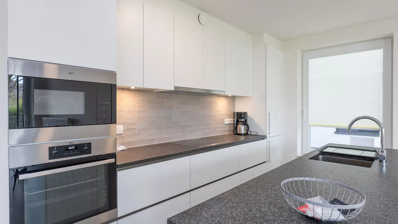 Green Lane The Park - 0004 + box 41-Kitchen