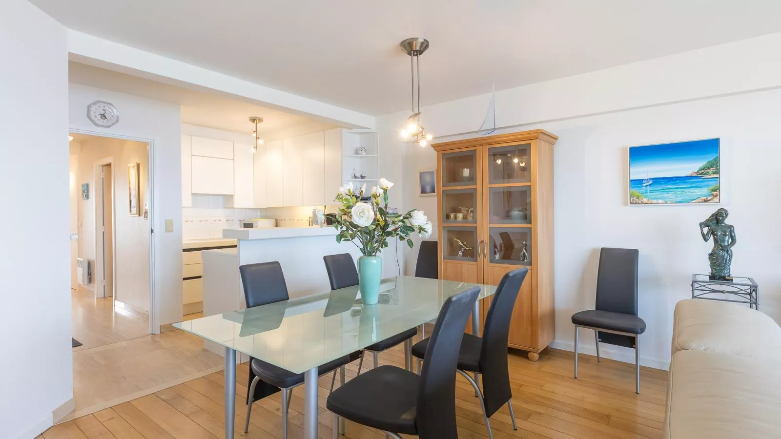 Mistral - 0901-Living room