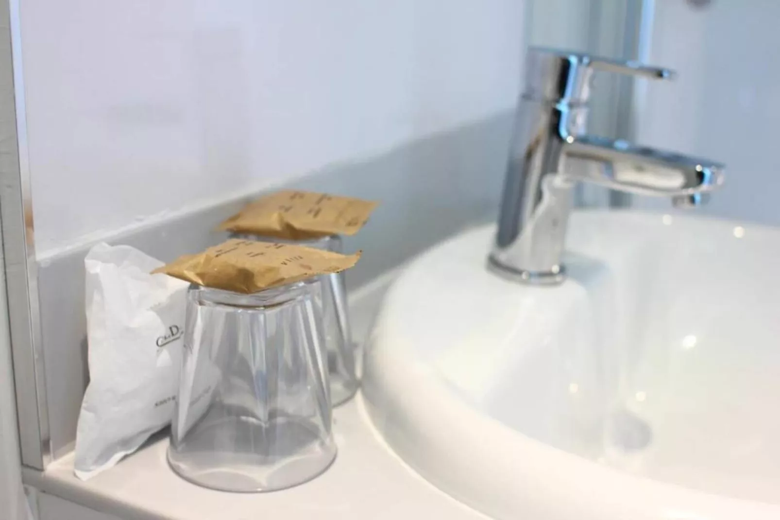 Standard Double Room-Bathroom