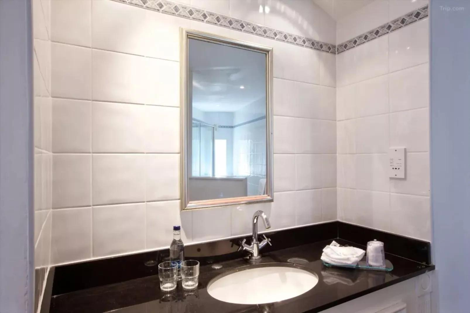 Superior Feature w\/ View-Salle de bain