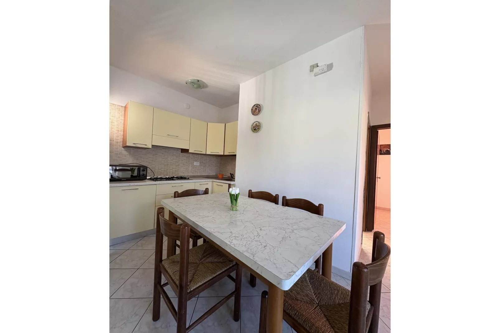 Susy trilo – 6 -Dining room