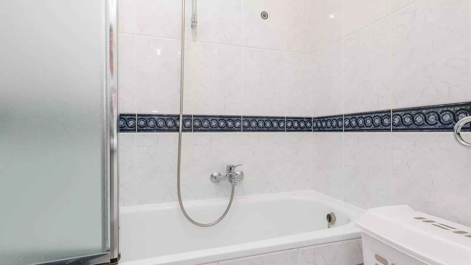 Mistral - 0901-Bathroom