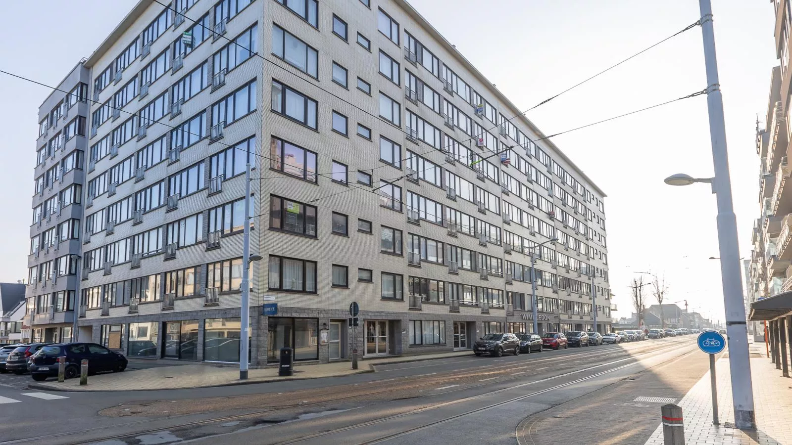 Wimbledon C - 0802-Outdoor