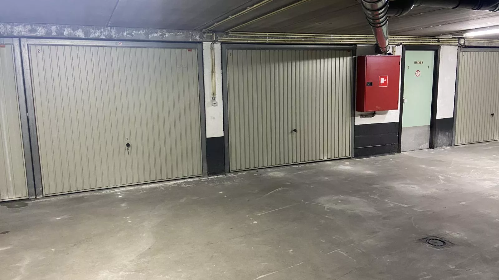 Espace II - 0102 + box 2 (Magnum)-Im Freien