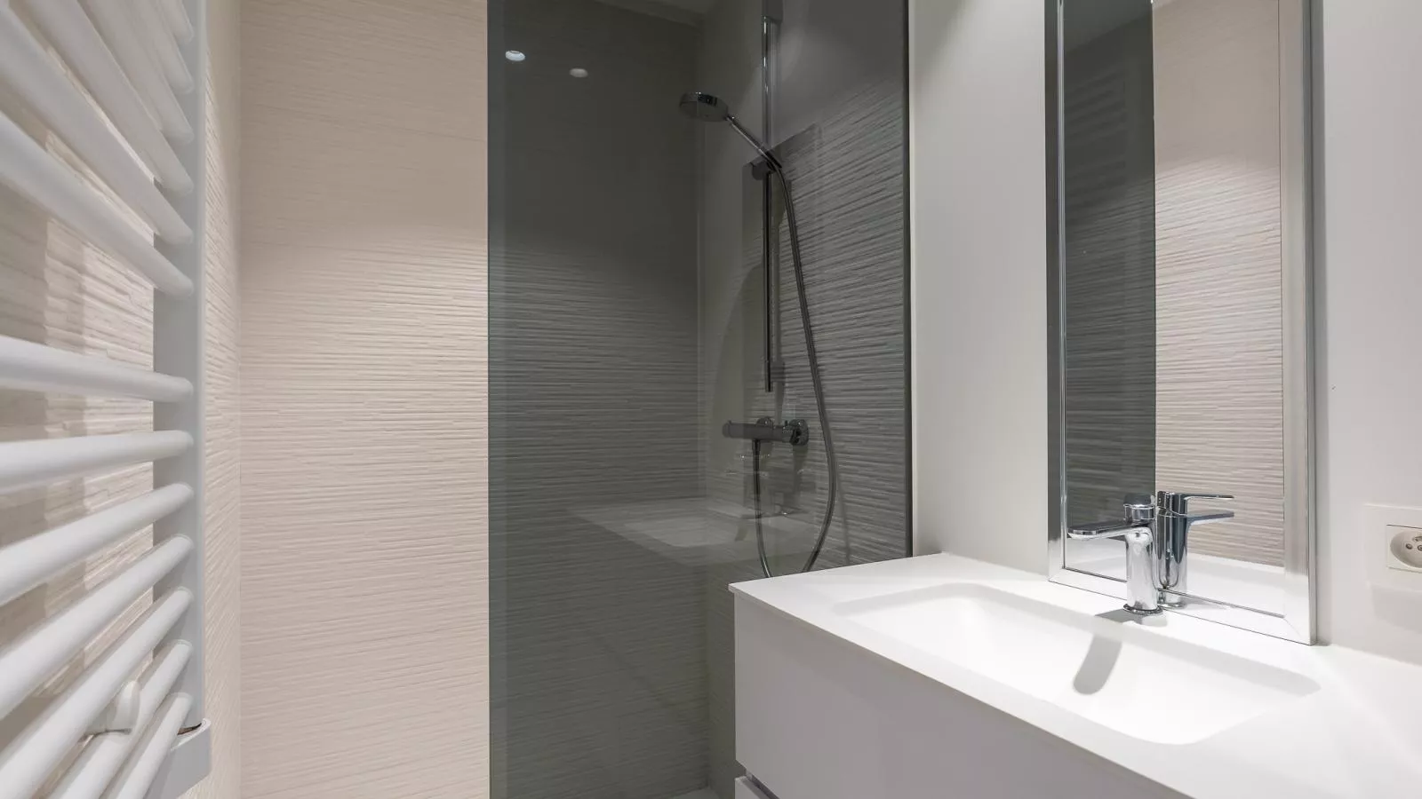 Manager  - 0509 + box 39 (Green Garden)-Badezimmer