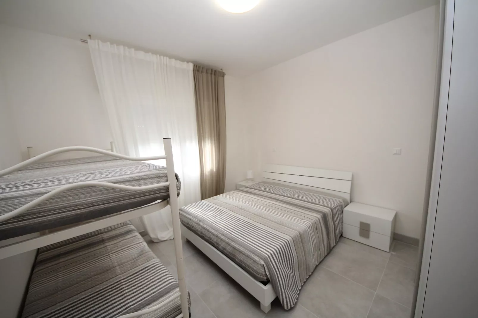 Sandra via Milano trilo - 15 -Bedroom