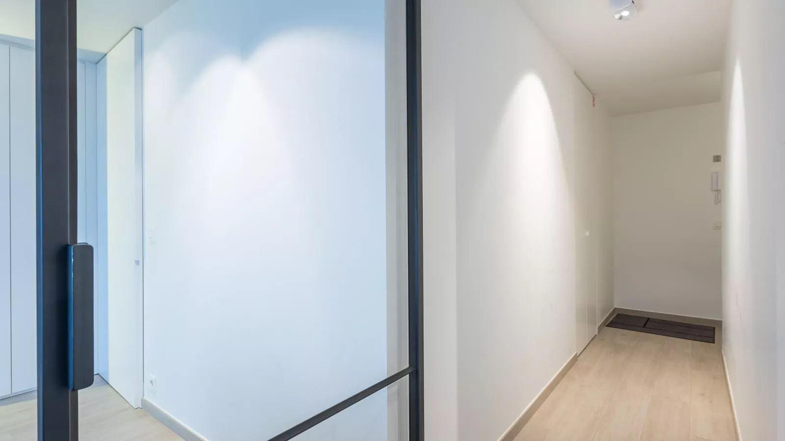 Manager  - 0509 + box 39 (Green Garden)-Innenbereich