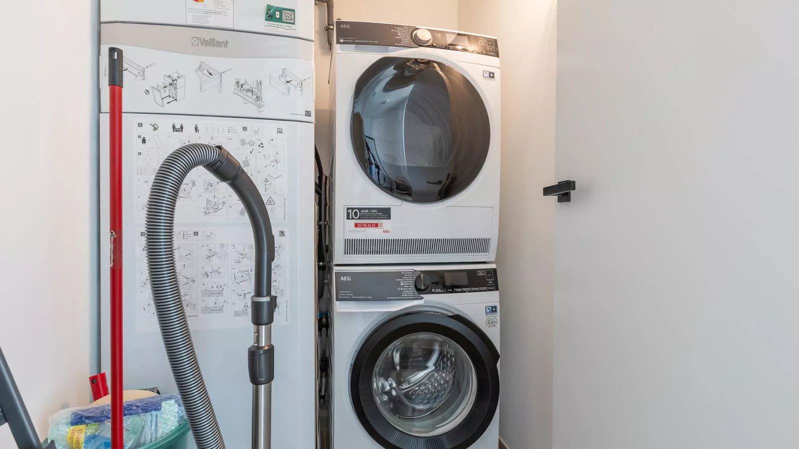 Green Lane The Sun  - 0401 + box 60-Facilities