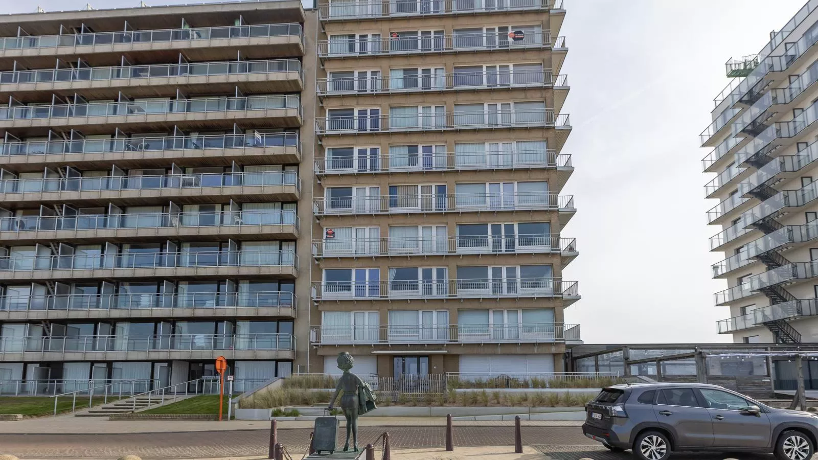 Sun Beach - 0501-Im Freien