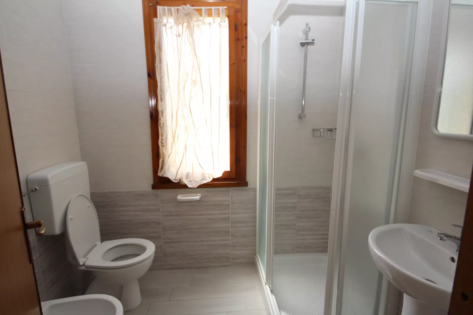 Lorenza trilo – 3-Badezimmer