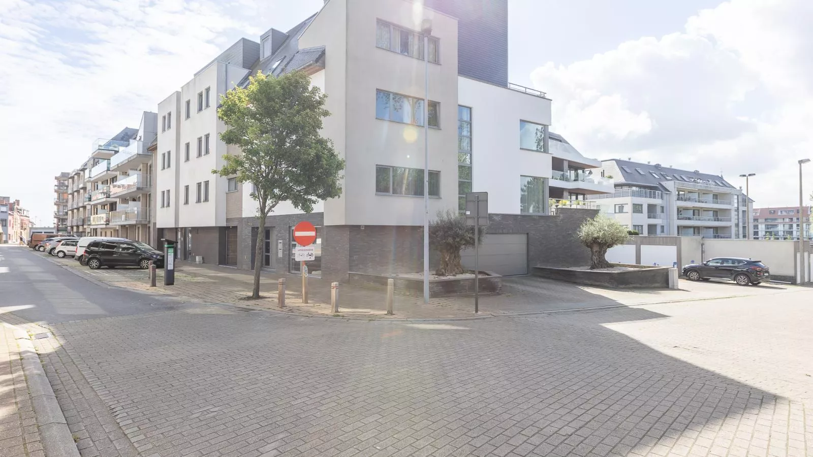 Emily - 0401 + park.-Outdoor