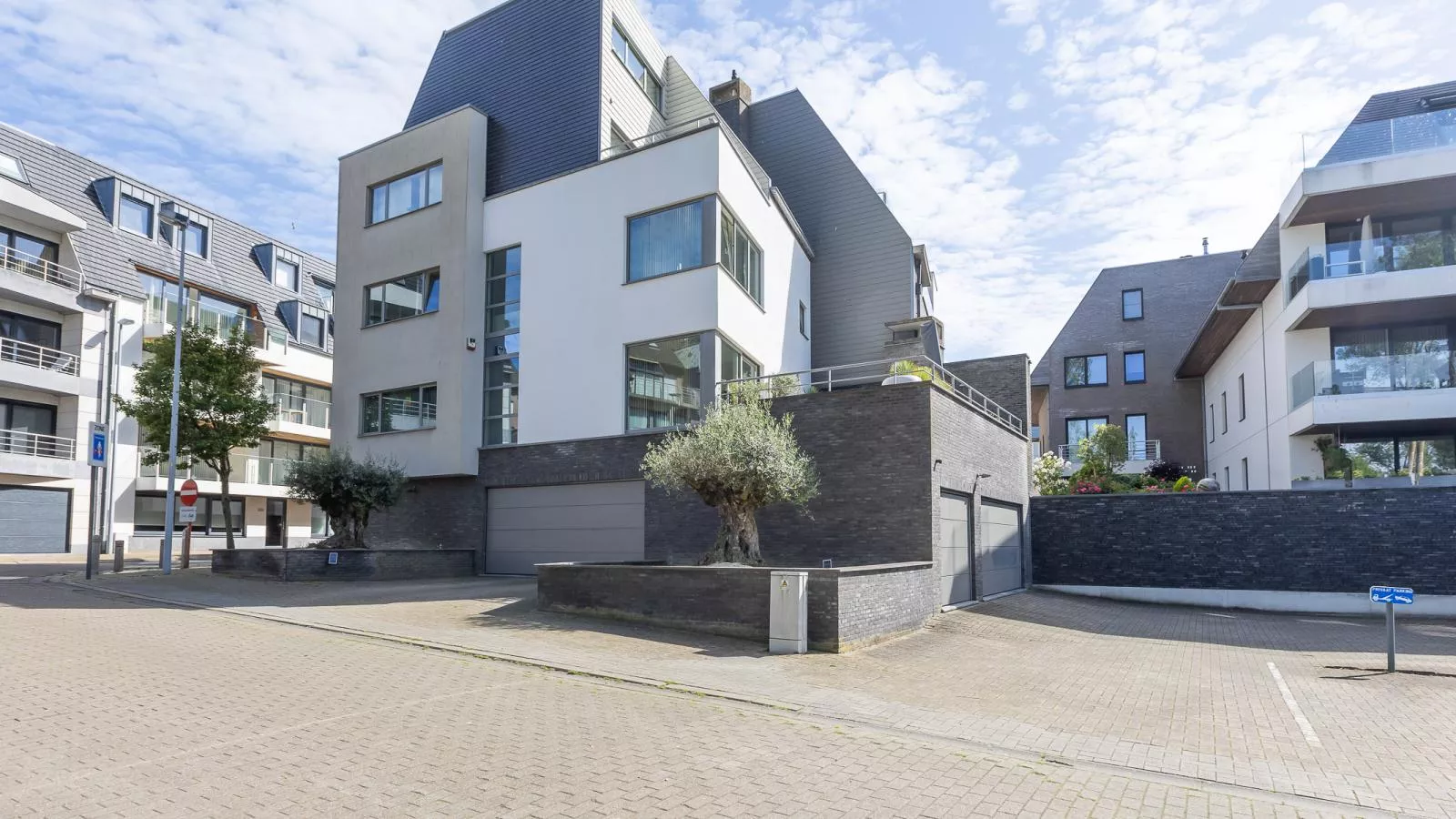 Emily - 0401 + park.-Outdoor