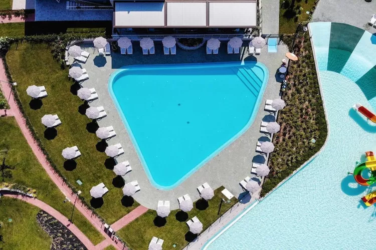 Sisan Family Resort Cisano di Bardolino - App 5 pax-Schwimmbad
