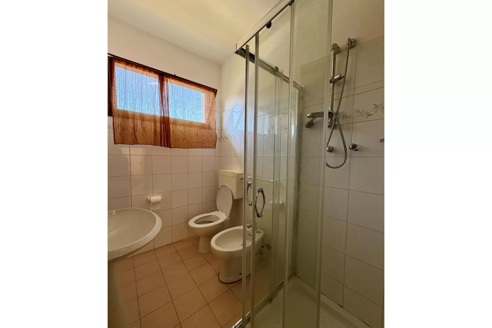 Susy trilo – 6 -Bathroom