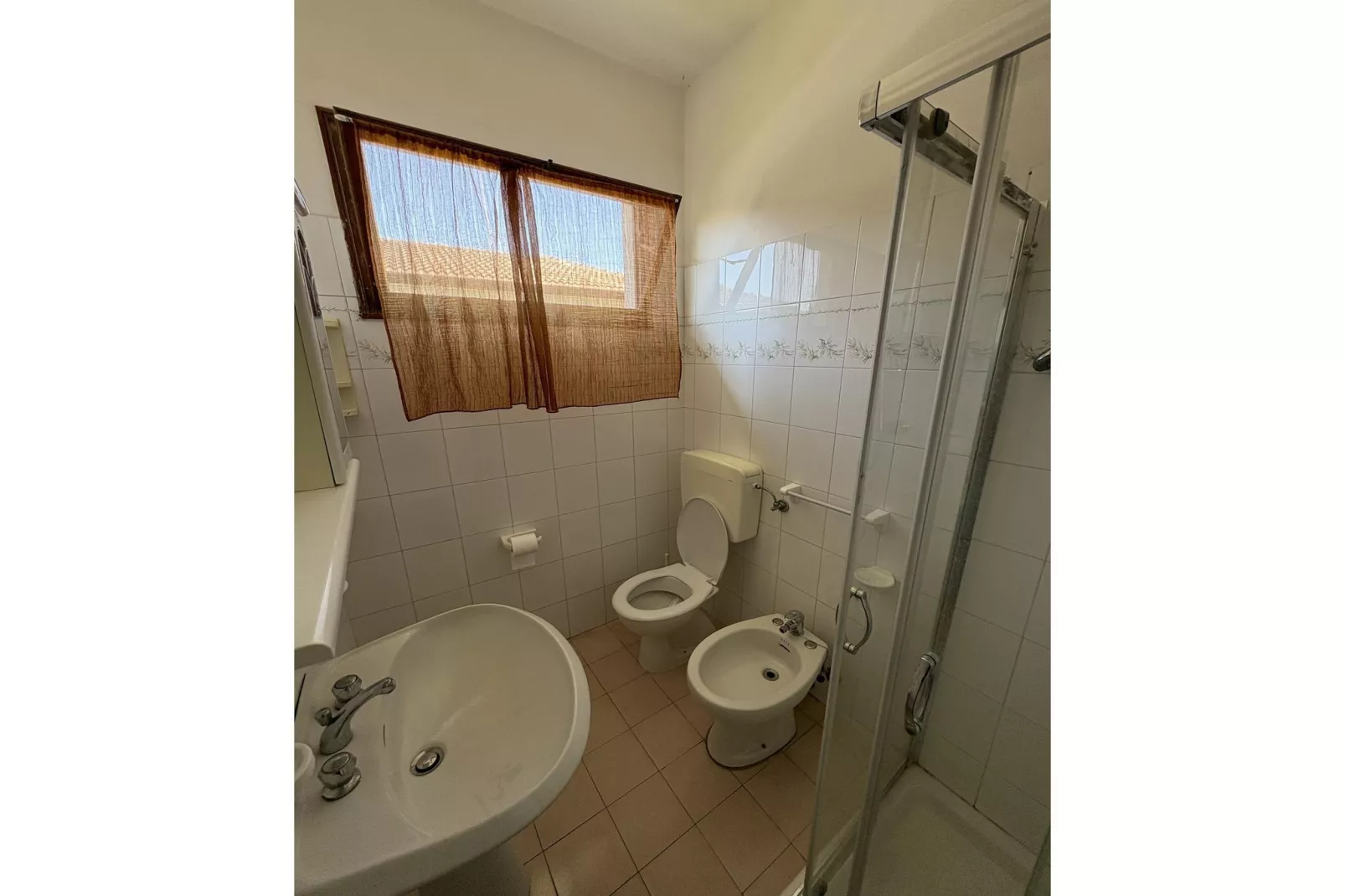 Susy trilo – 6 -Bathroom