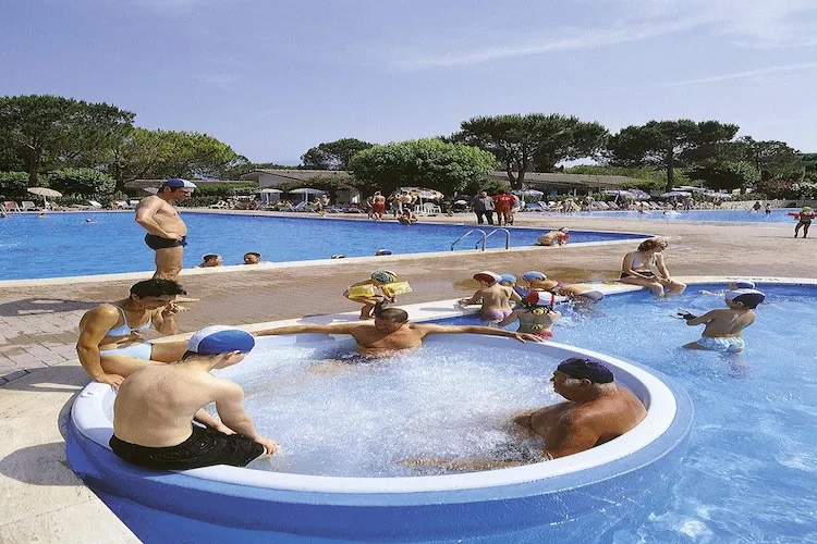 Sisan Family Resort Cisano di Bardolino - App 2 pax-Schwimmbad