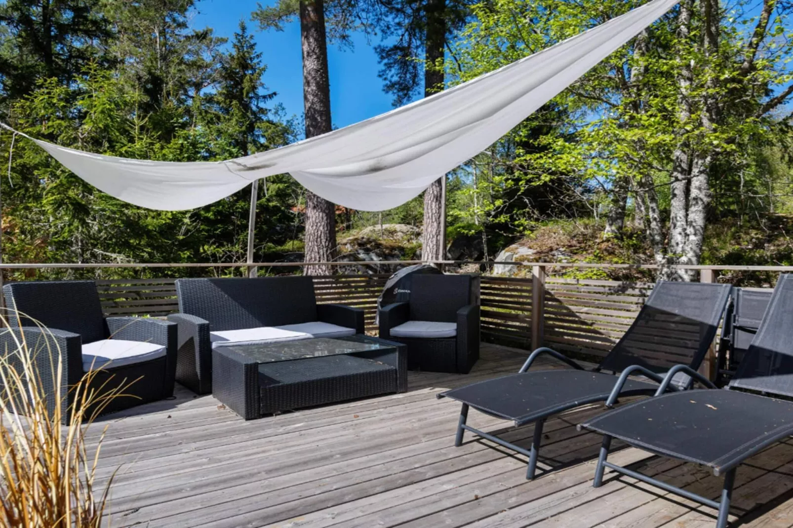 Cozy Forest Hideaway with Hot Tub