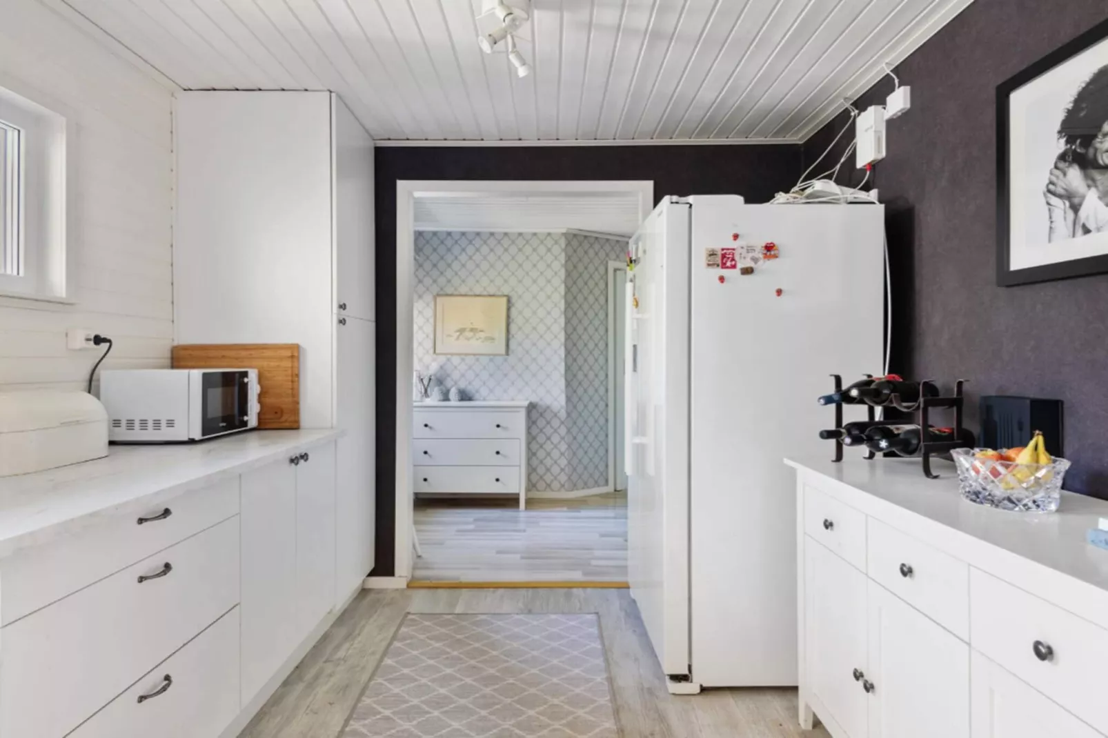 Cozy Forest Hideaway with Hot Tub - Indoor